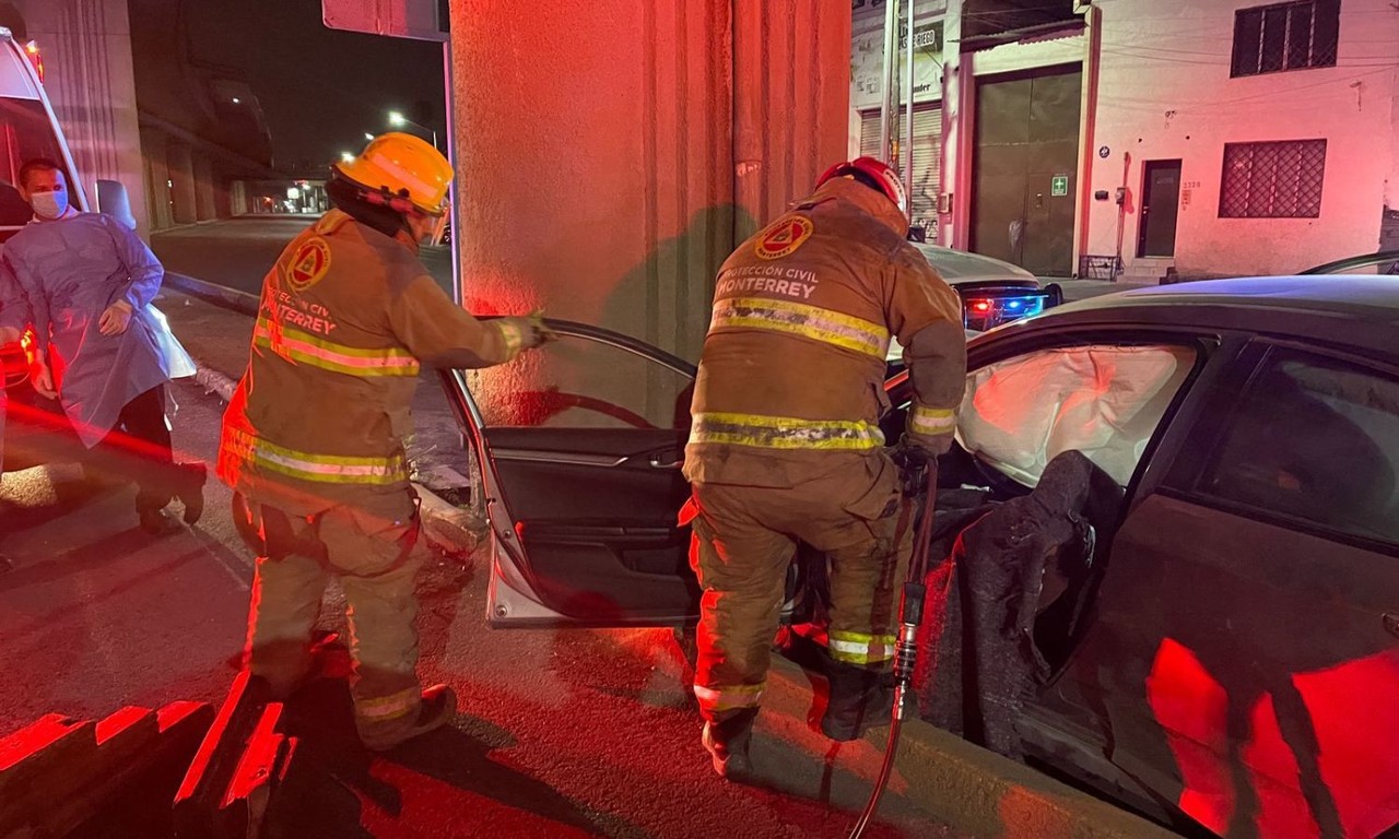 Conductor Queda Prensado En Choque Contra Muro Del Metro