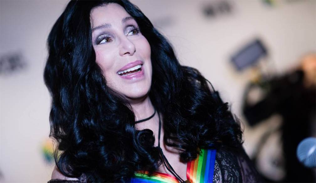 Mam De Cher Se Deja Ver A Sus A Os Y Luce Completamente Joven