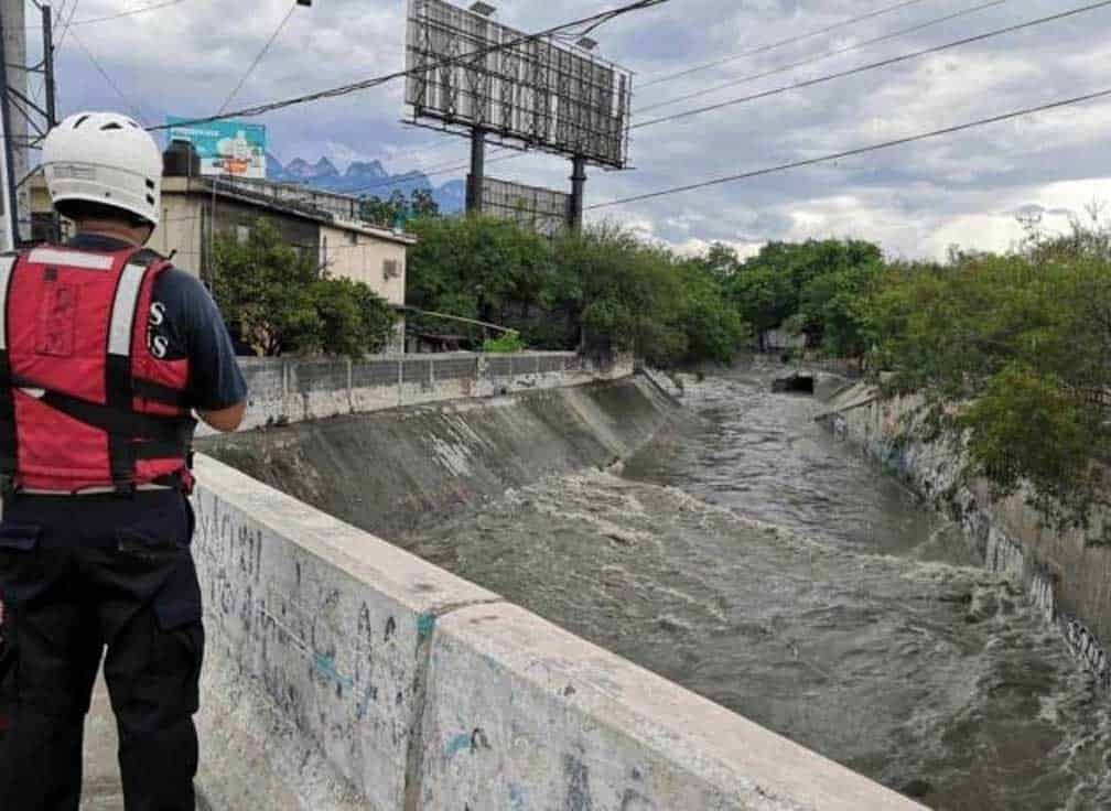 Hanna Autoridades Monitorean Niveles Del Agua En El Arroyo Topo Chico