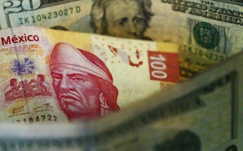 Peso gana terreno pese a baja liquidez en mercados financieros