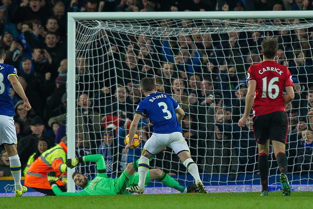 Manchester United deja escapar victoria ante Everton, empata 1-1