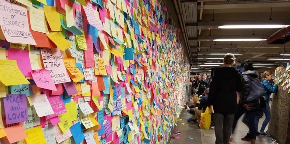 Enviarán a museo mensajes dejados en el metro de NY