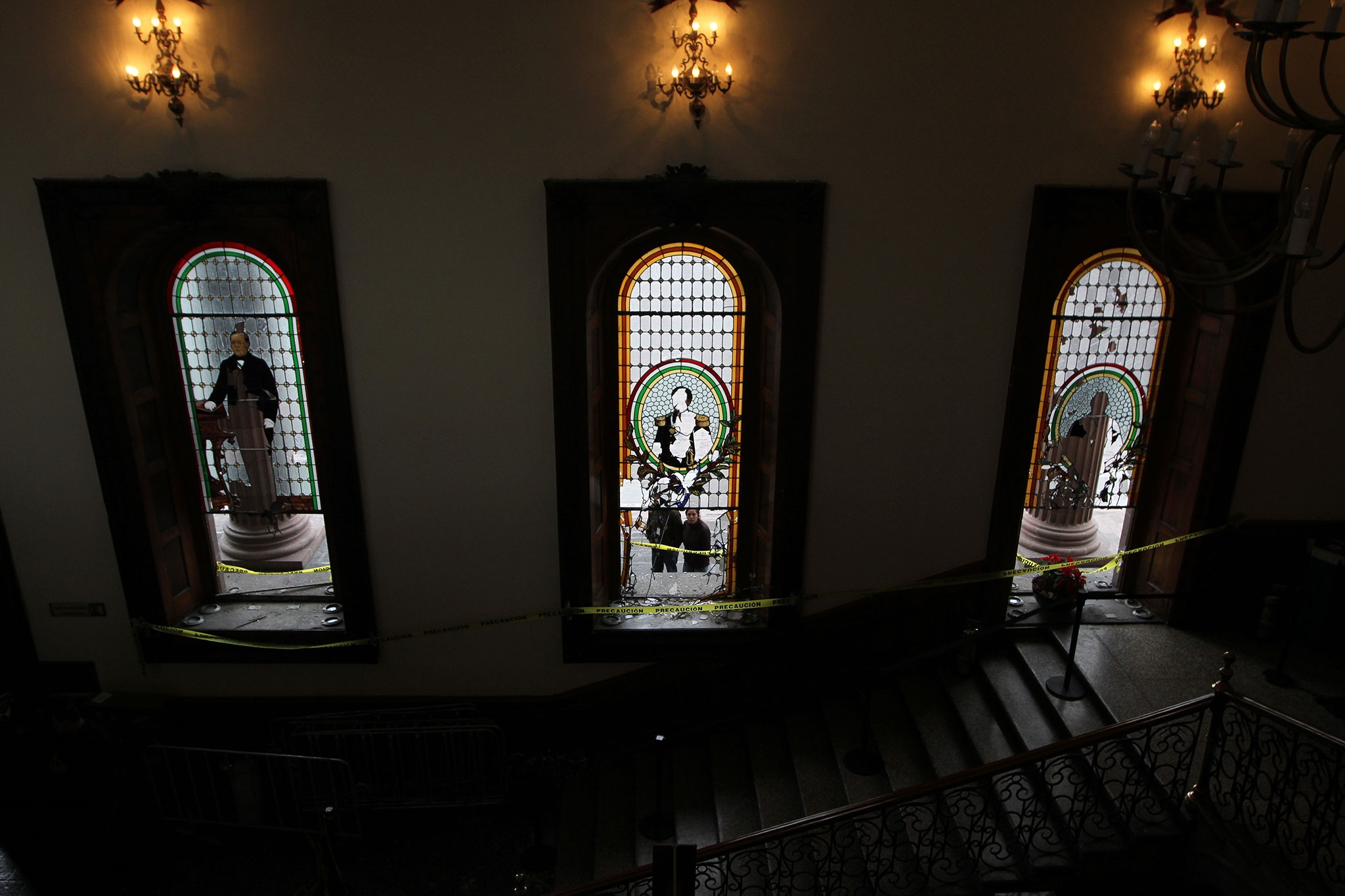 Inspeccionan daños al Palacio de Gobierno