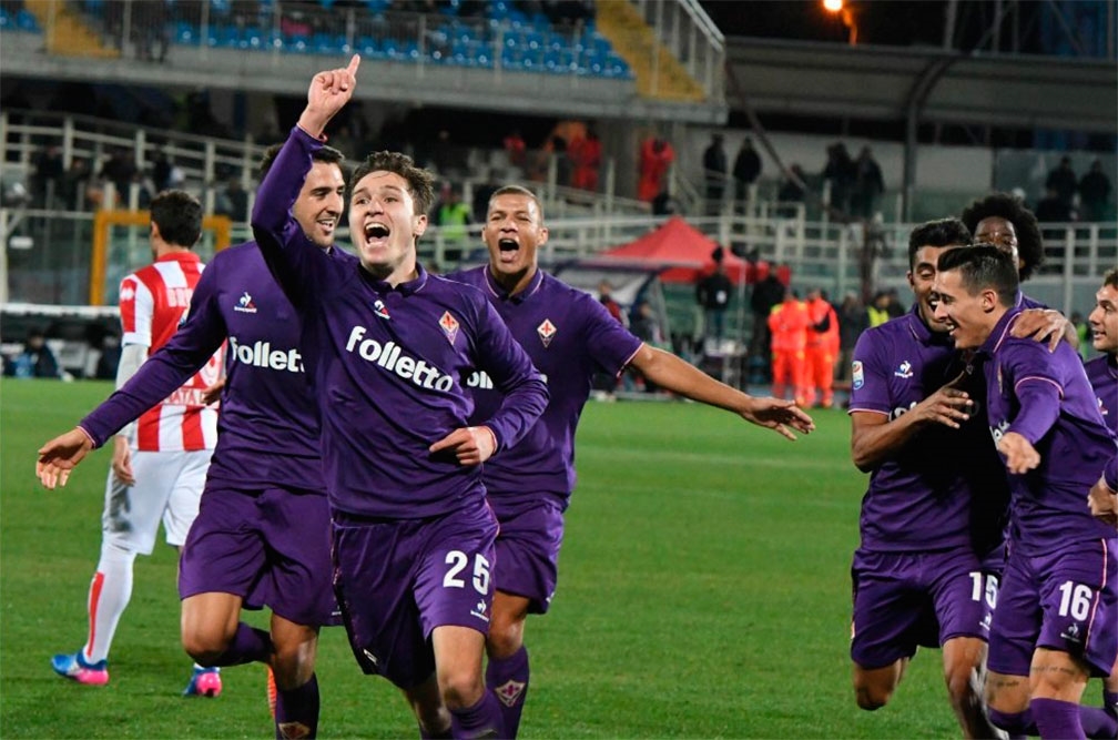 Fiorentina vence 2-1 a Pescara en Serie A de Italia