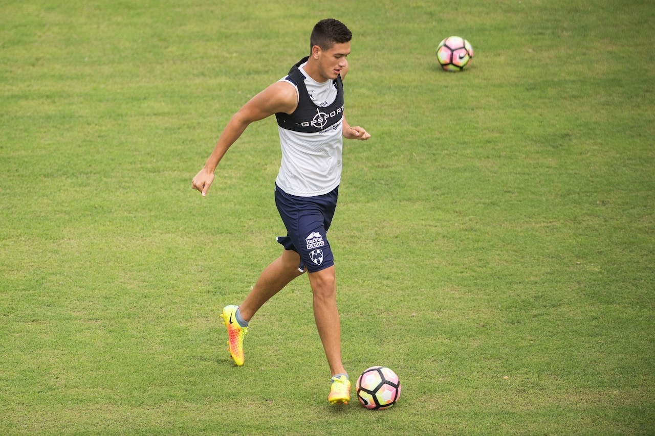 Respeta Montes a Jona, pero quiere ganarle