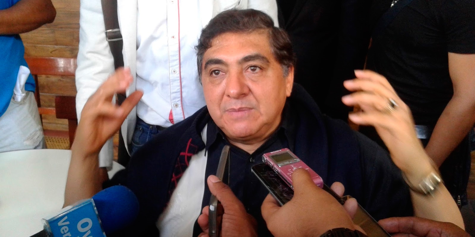 Cancelan visas y deportan a comediantes mexicanos