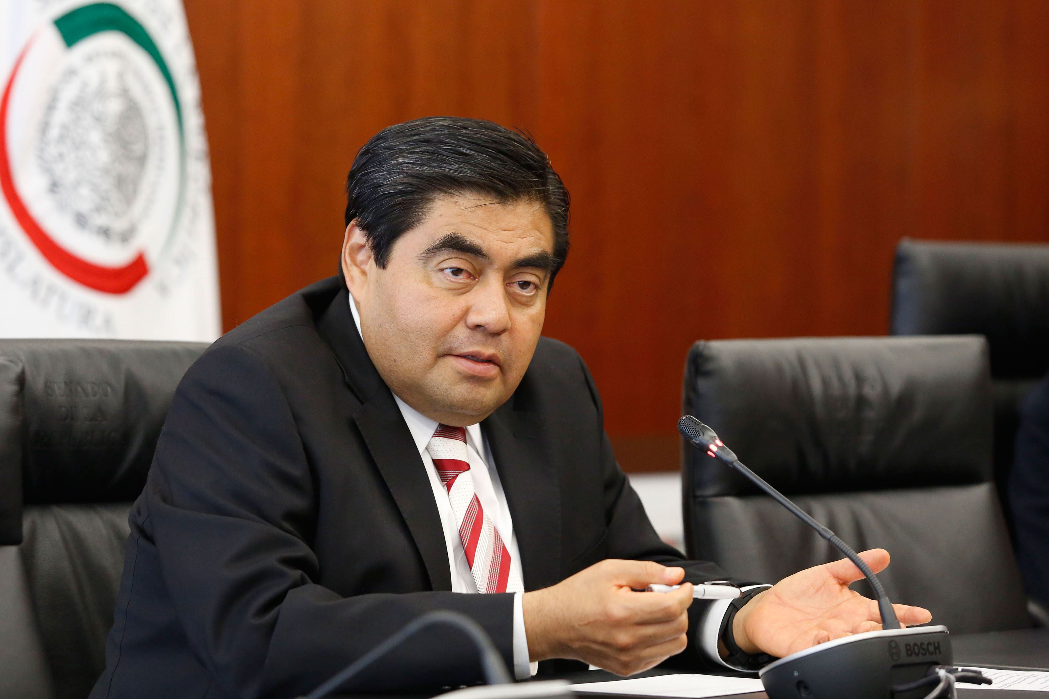 Destituyen a Miguel Barbosa de la coordinación de los senadores del PRD tras apoyo a AMLO