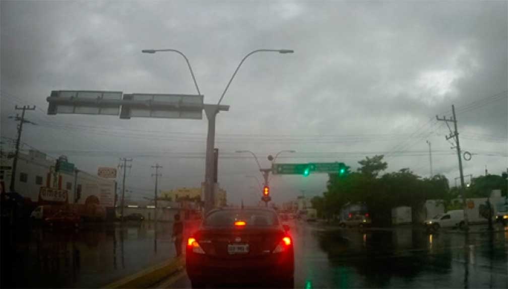 Prevalecen tormentas en el país por frente frío 34
