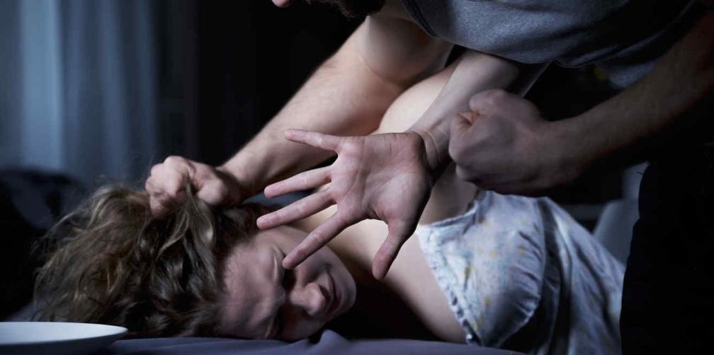 Absuelven a violador en Italia porque víctima no gritó