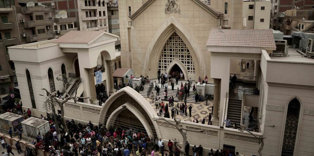 Decretan estado de emergencia en Egipto tras ataques a iglesias