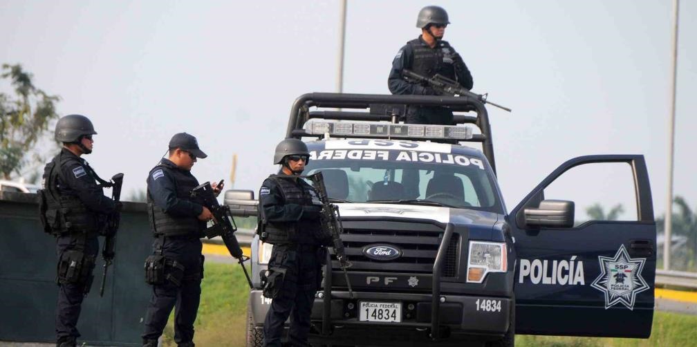 Policía Federal vigila carreteras por fin de semana largo