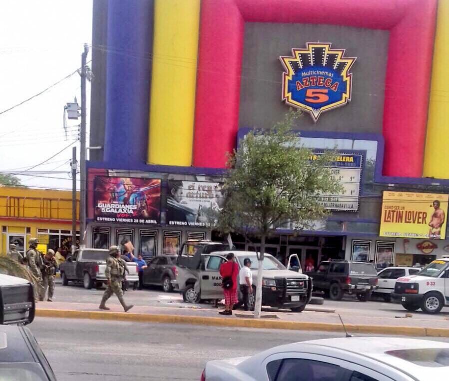 Vuelcan marinos tras persecución en Tamaulipas, hay 3 lesionados