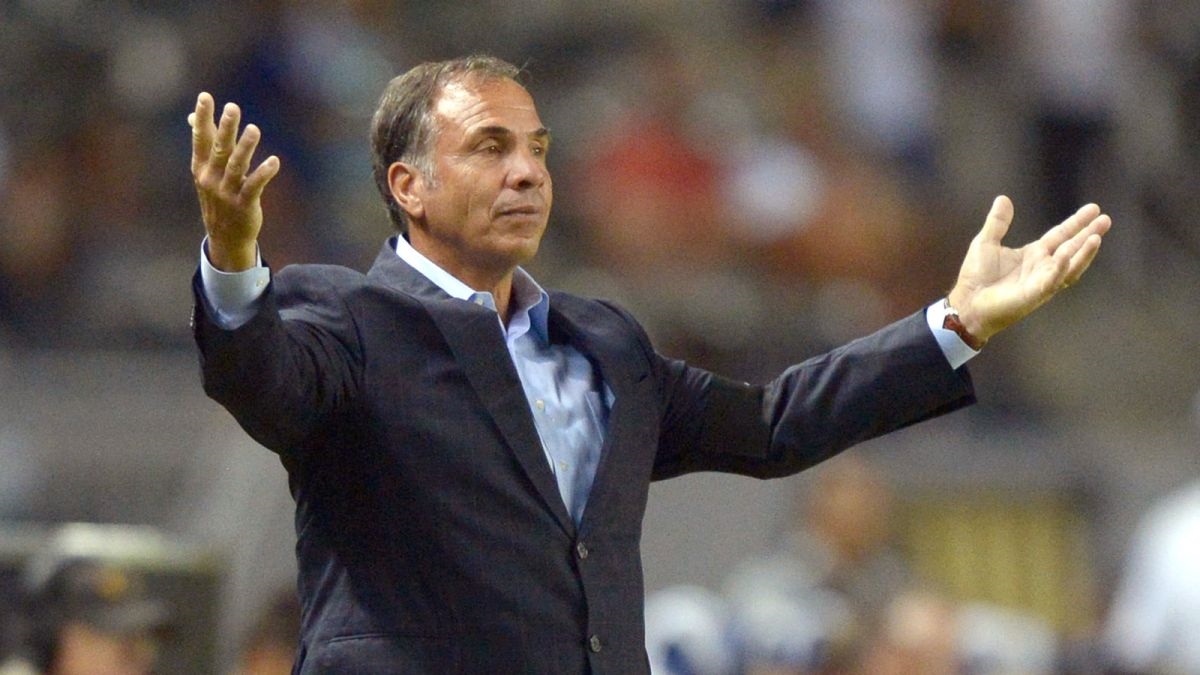 Arena devuelve la calma a EUA tras la era Klinsmann