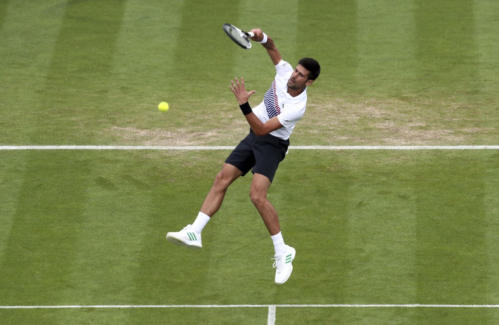Djokovic logra boleto para la final de Eastbourne