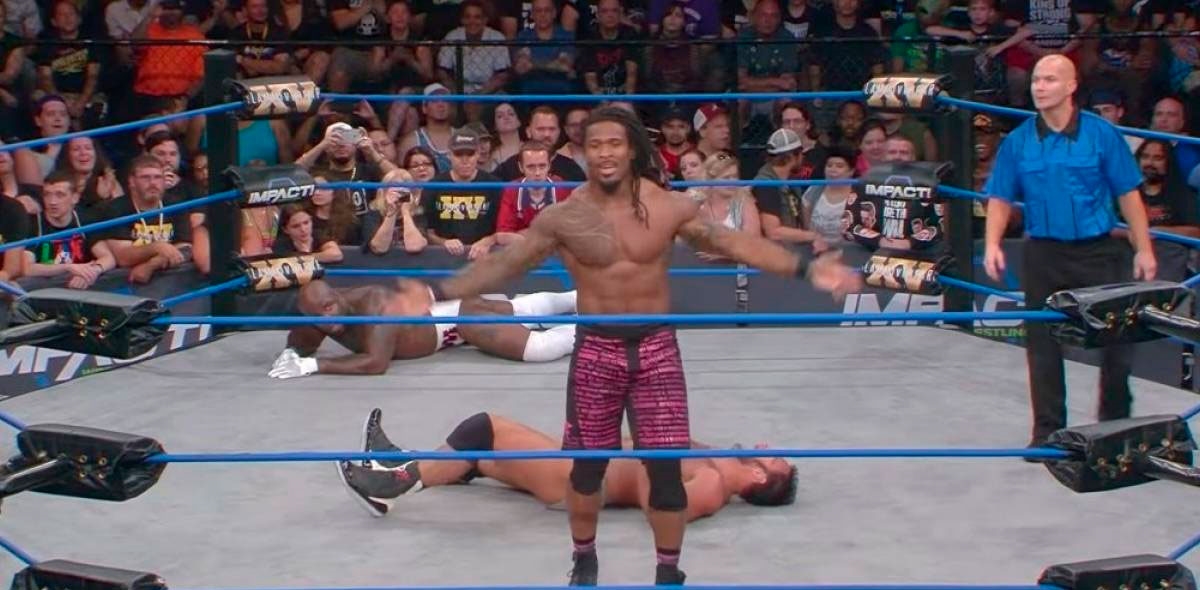 Jugador de NFL DeAngelo Williams busca regresar al emparrillado tras debut como luchador