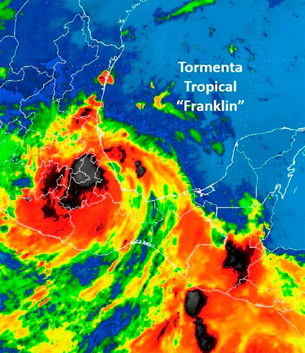 Franklin se ubica en Puebla y se debilita a tormenta tropical
