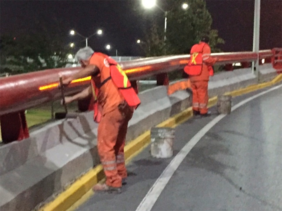 Monterrey rehabilita par vial de la avenida Constitución