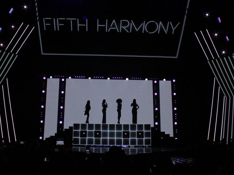 Fifth Harmony pone el ritmo en los Kids Choice Awards 2017