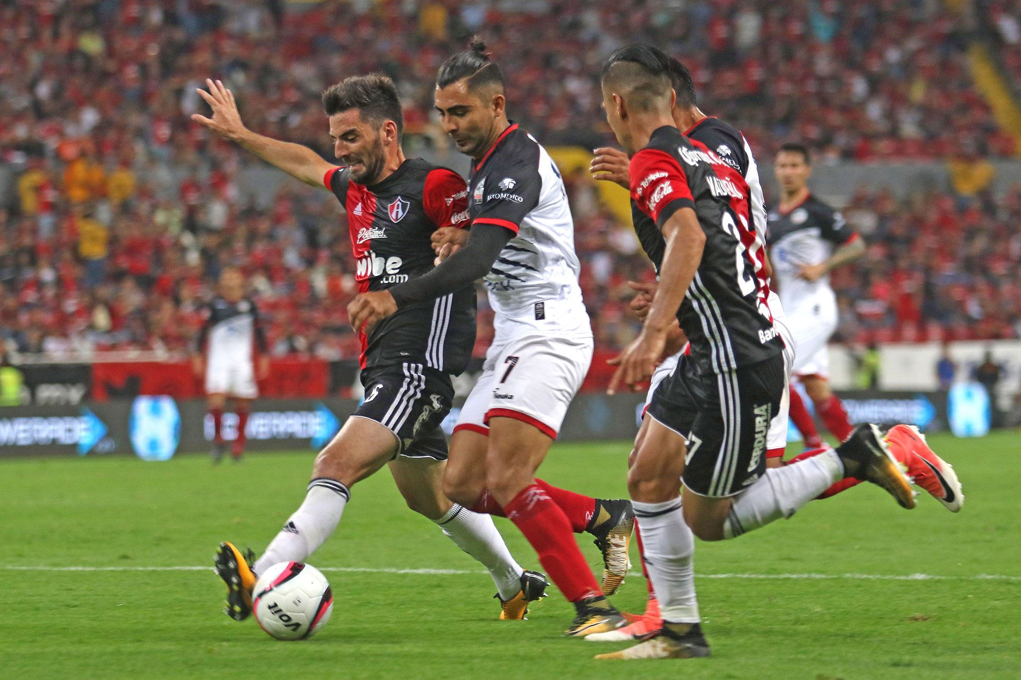Lobos BUAP arrebata un punto al Atlas