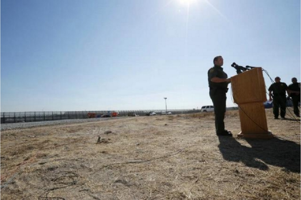 Construyen 8 prototipos del muro en San Diego