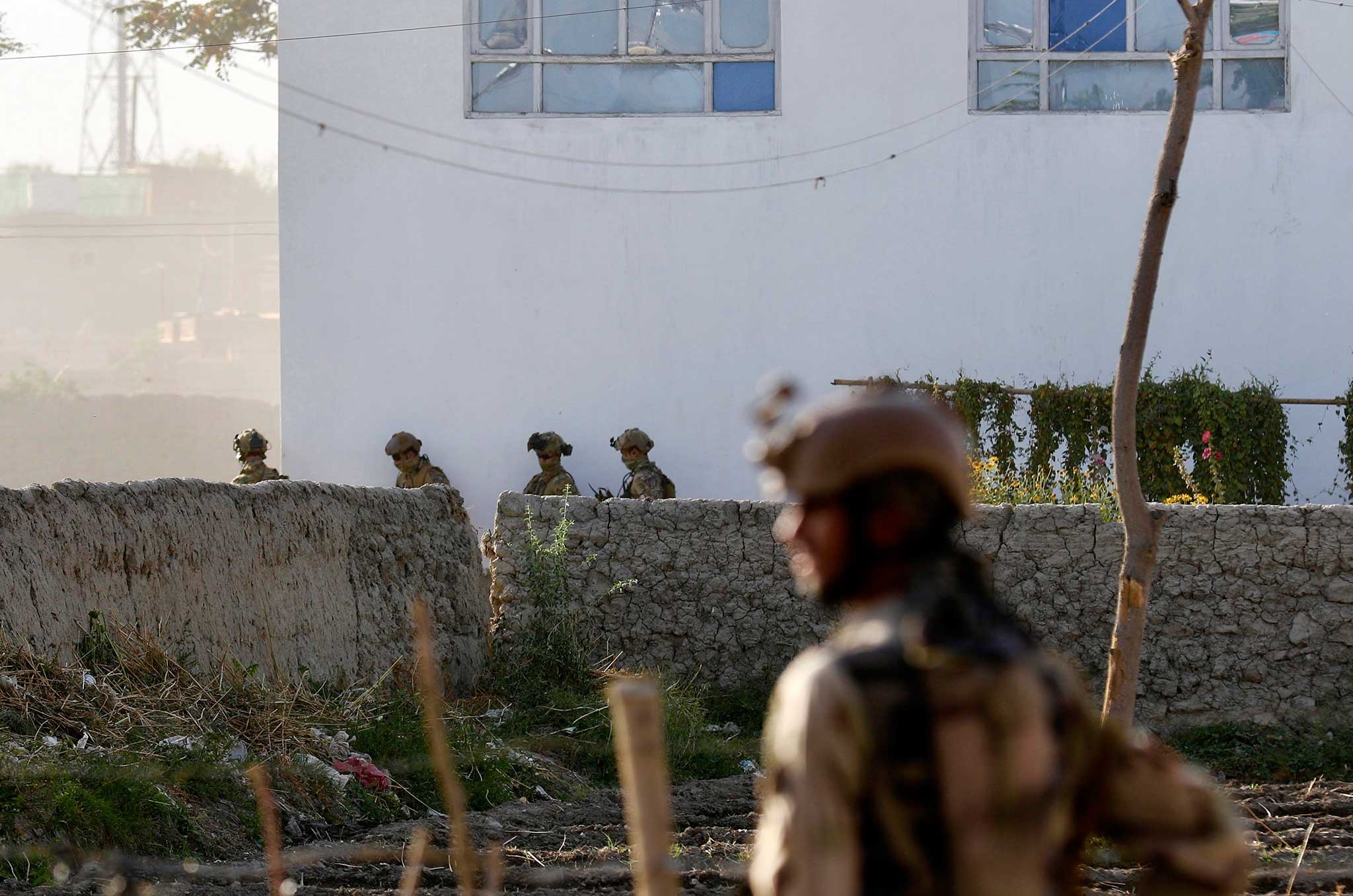 Ataque con cohetes recibe a titular de la Defensa de EUA en Afganistan
