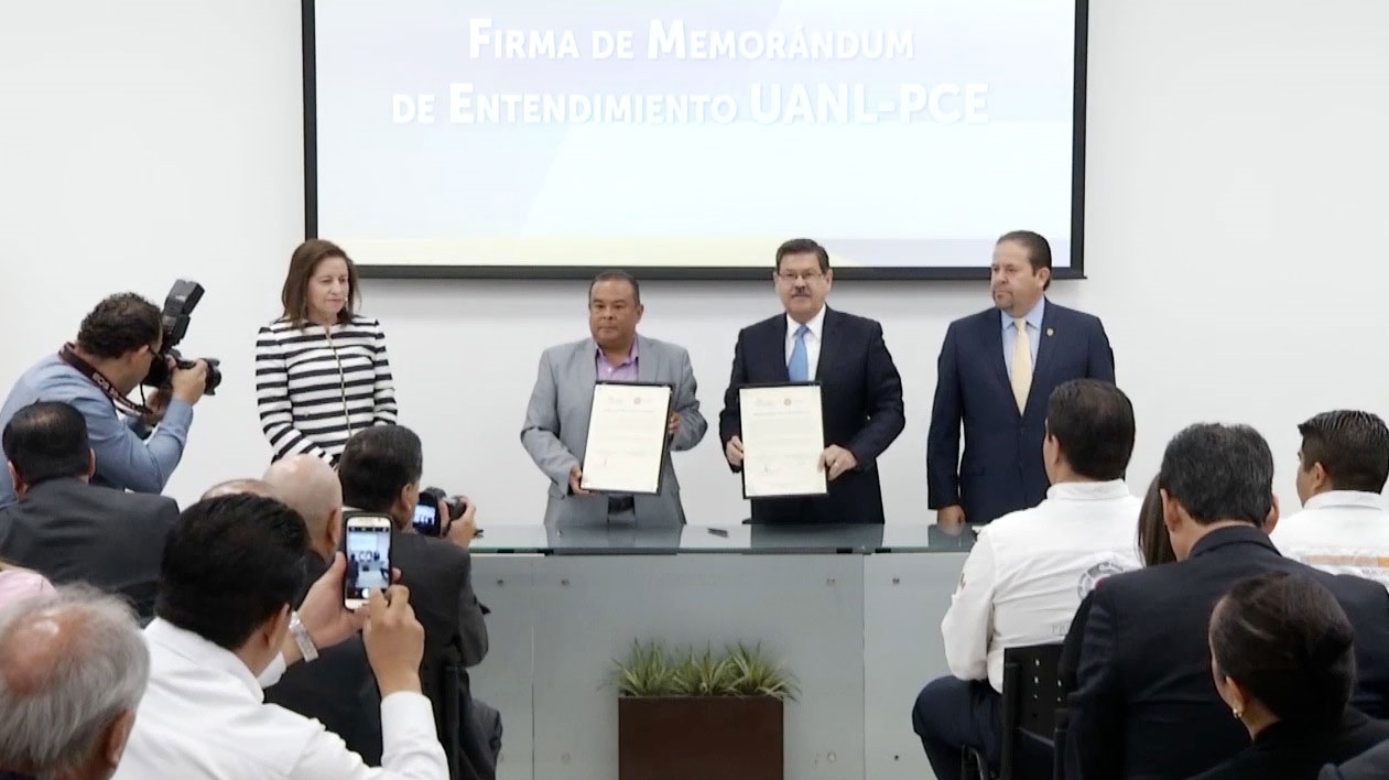 Acuerdan planes de contingencia en facultades y prepas de la UANL