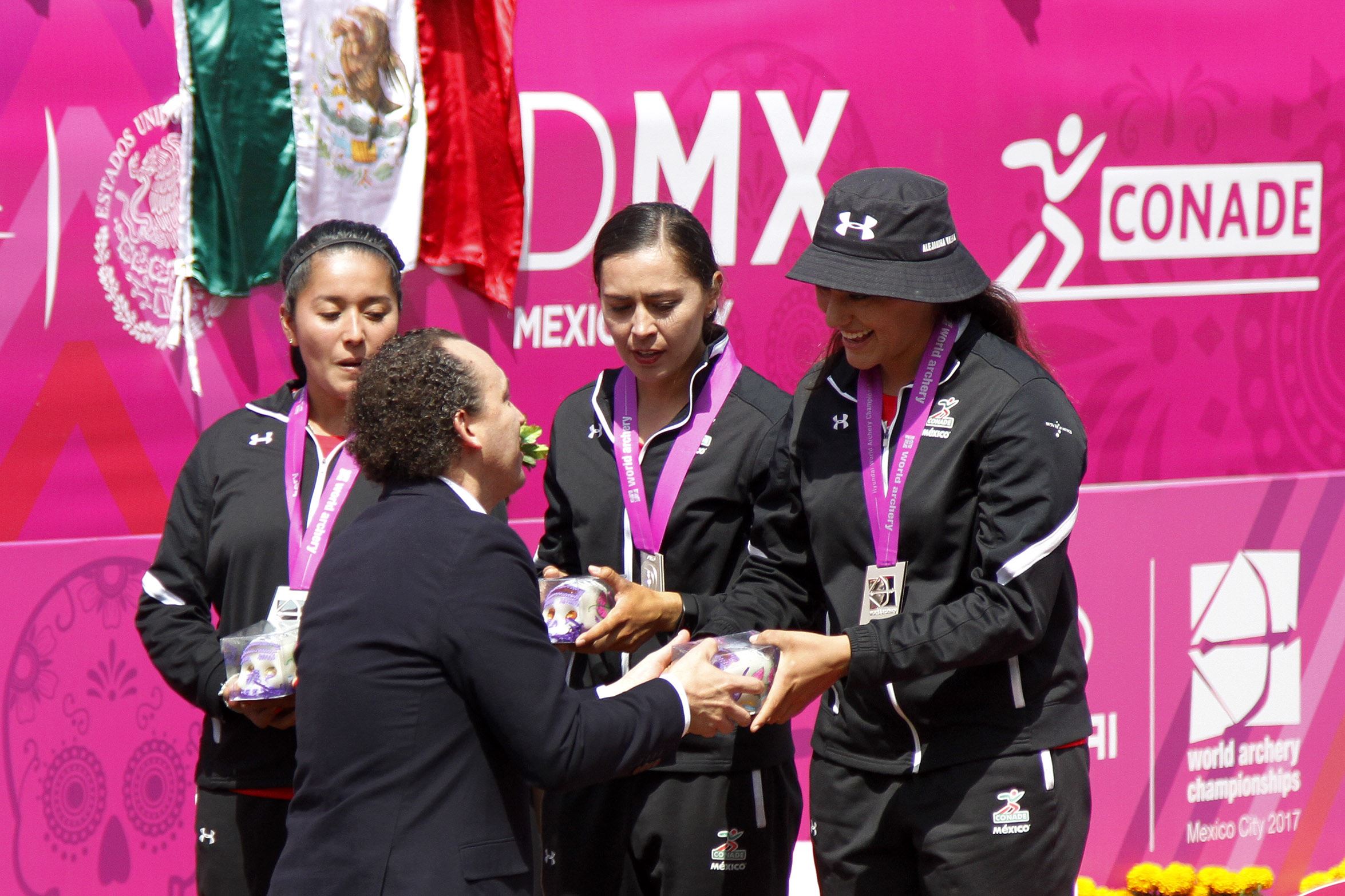 Equipo mexicano logra histórica medalla de plata en Mundial de Tiro con Arco
