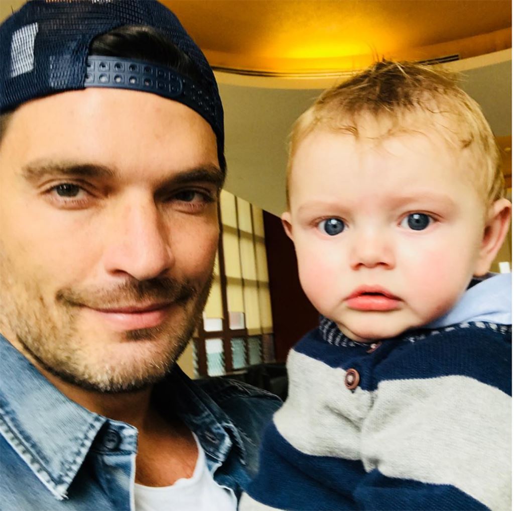 Julián Gil podrá convivir más tiempo con su hijo