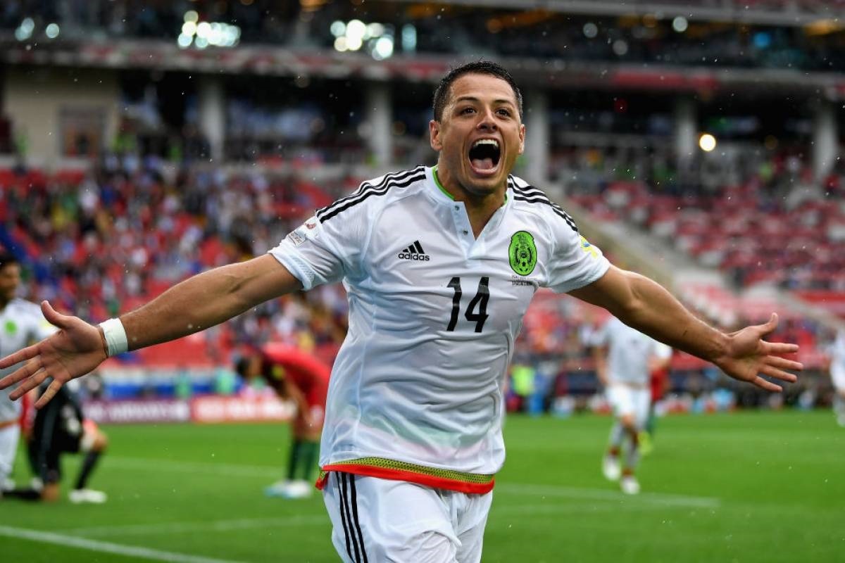 Nominan al Chicharito como candidato al Premio Nacional del Deporte