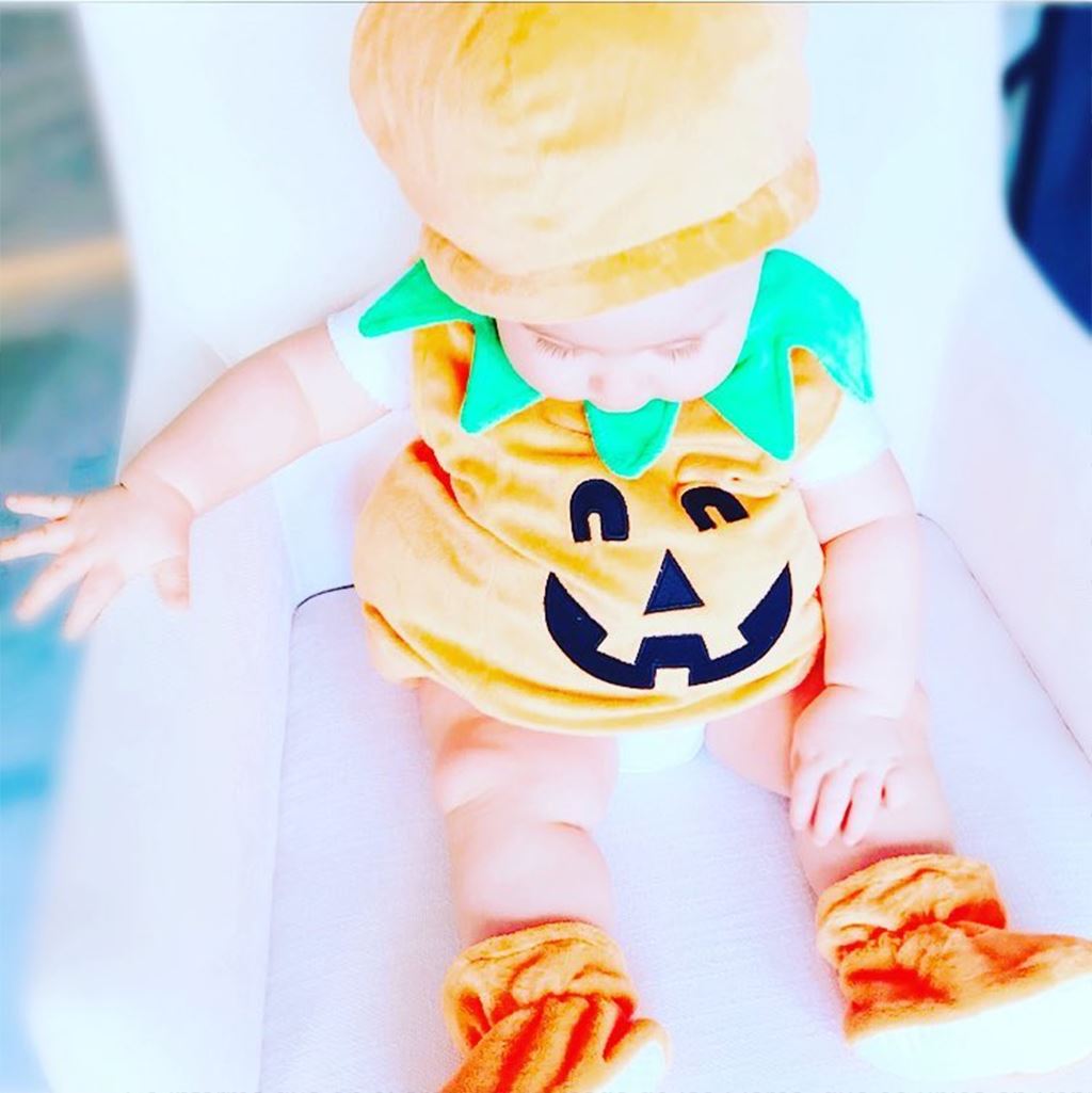 Manu se convierte en una adorable calabaza