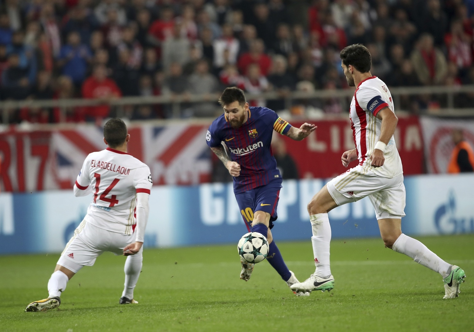 Barcelona empata a cero con Olympiacos en Champions