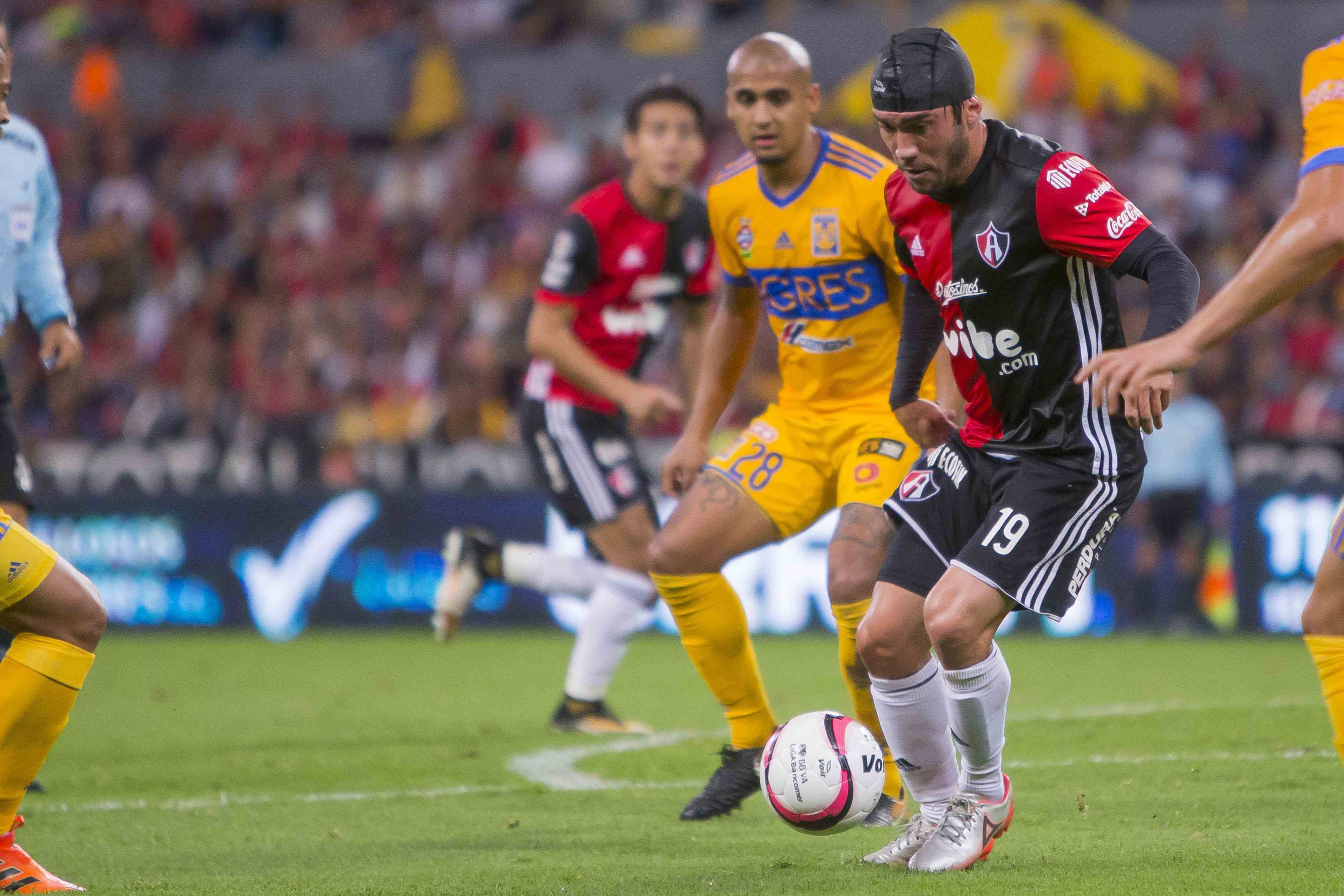 Tigres deja ir ventaja y empata 1-1 ante Atlas