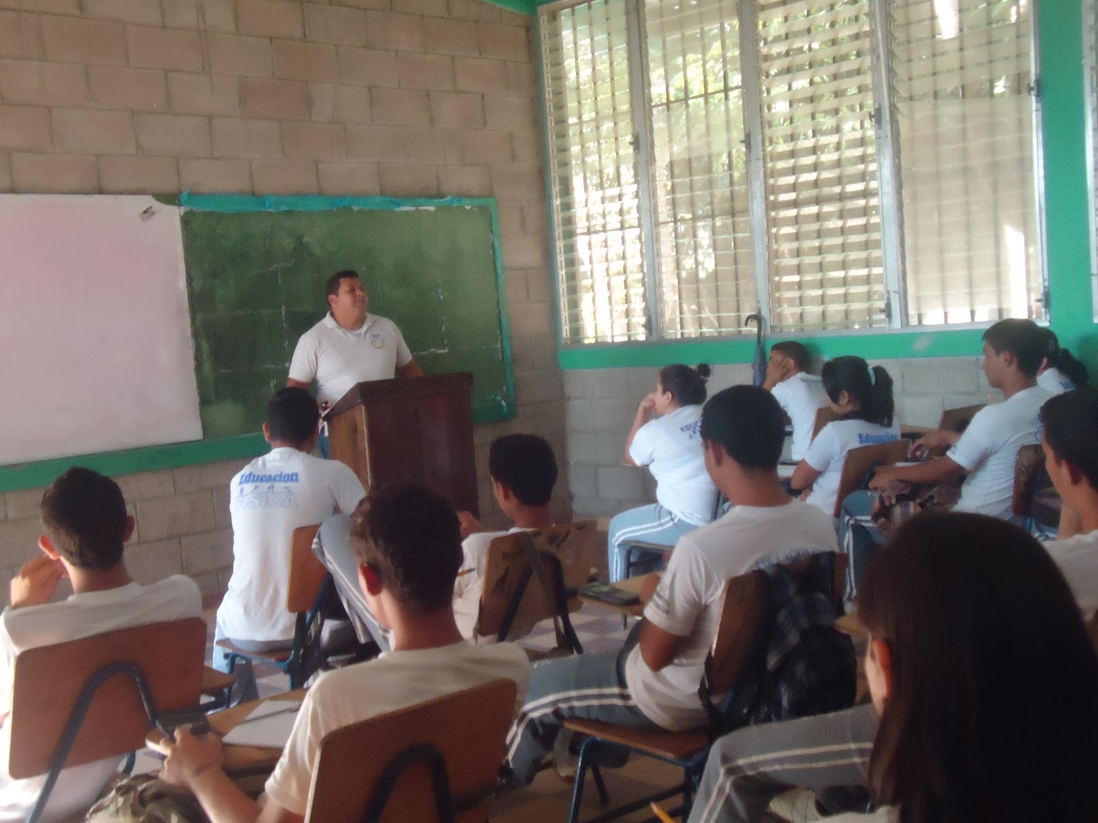 Reinician clases en 70 escuelas de Guerrero que habían sido amenazadas por criminales