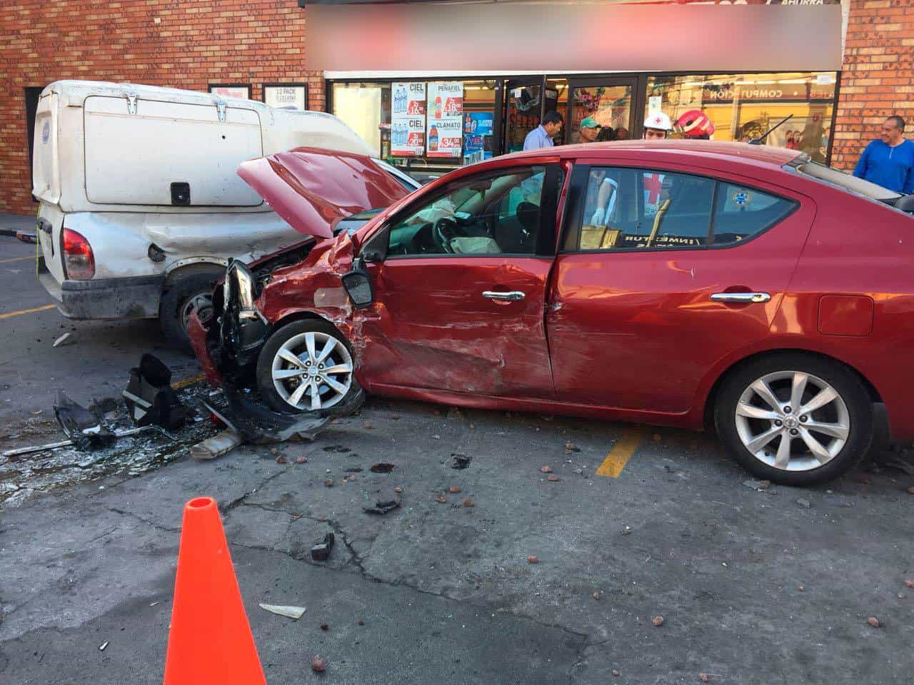 Choque Deja Dos Mujeres Lesionadas En Monterrey