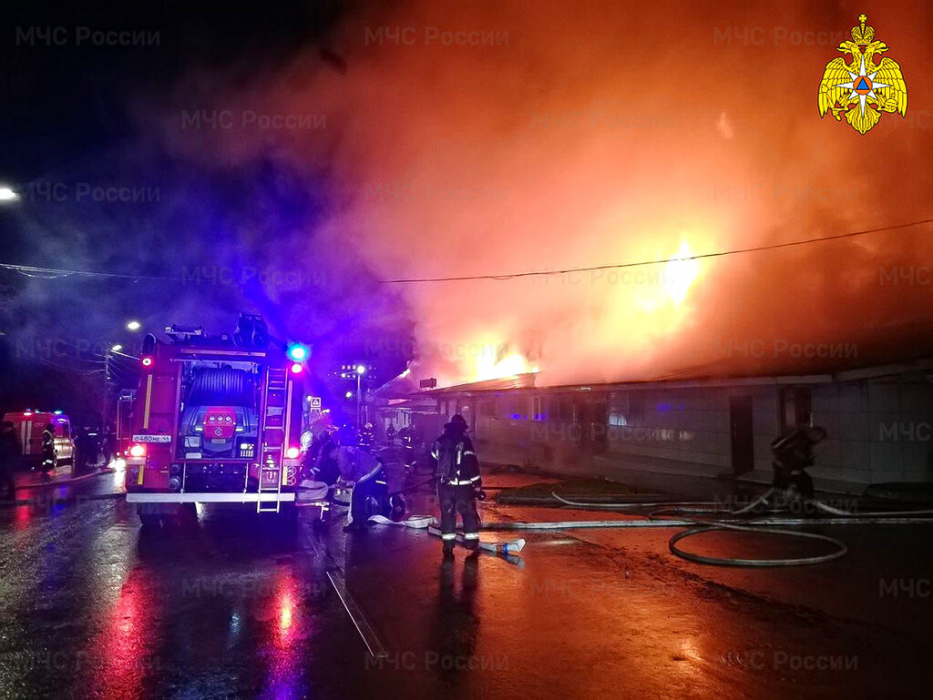 Incendio en cafetería de Rusia deja 13 muertos