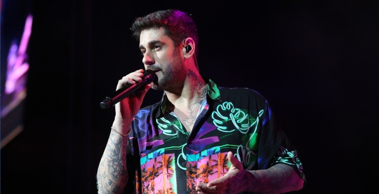 Melendi comparte amor y baladas en la Arena Monterrey