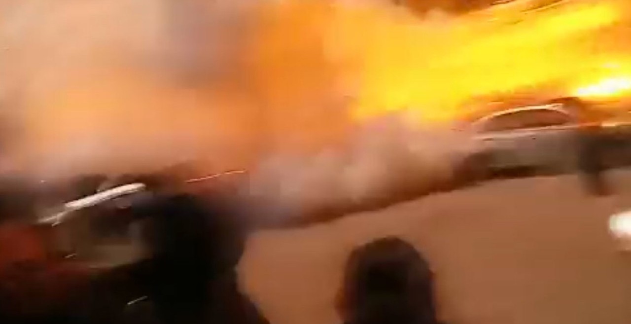 Gran explosión de pirotecnia es captada en Querétaro
