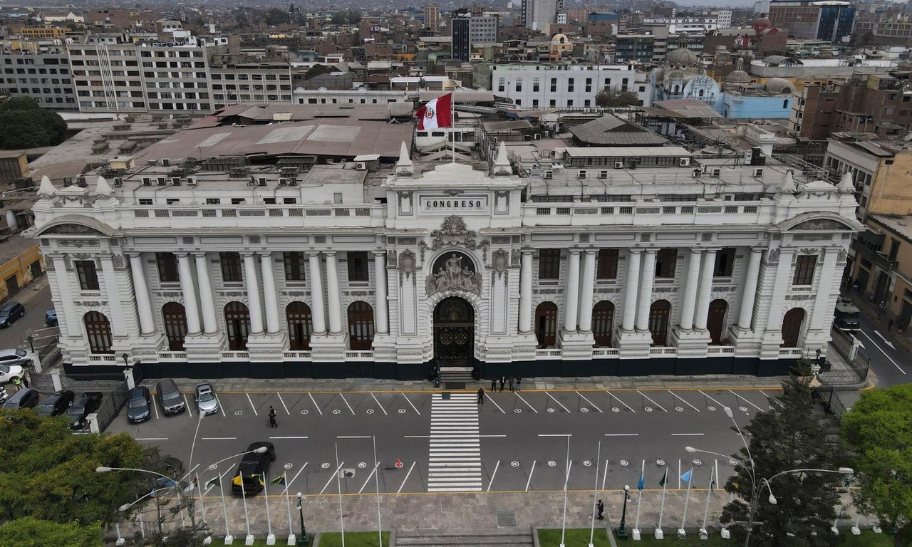 Posponen Alianza del Pacífico tras detención de Castillo