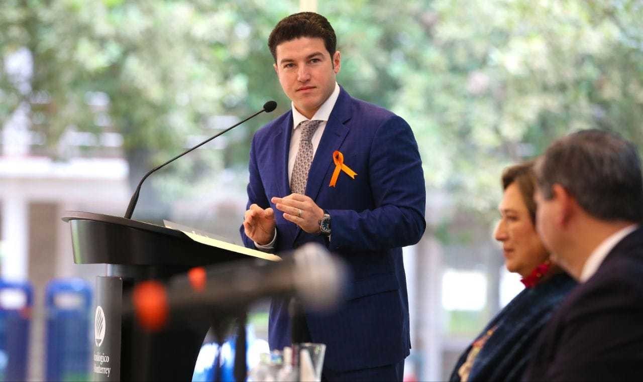 Aplica Samuel otros dos vetos por pugna contra Congreso
