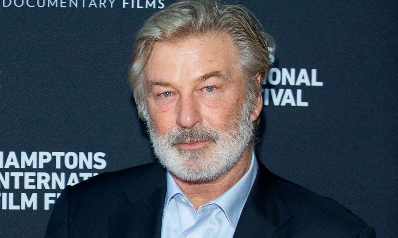 Familia de víctima llevará a Alec Baldwin a la corte