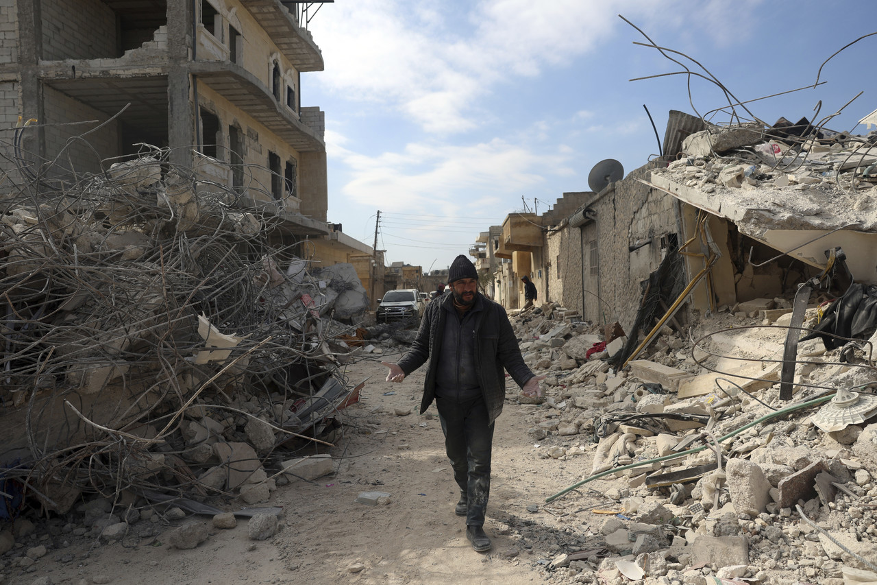 Pese a los daños, reabren escuelas en Siria tras el sismo
