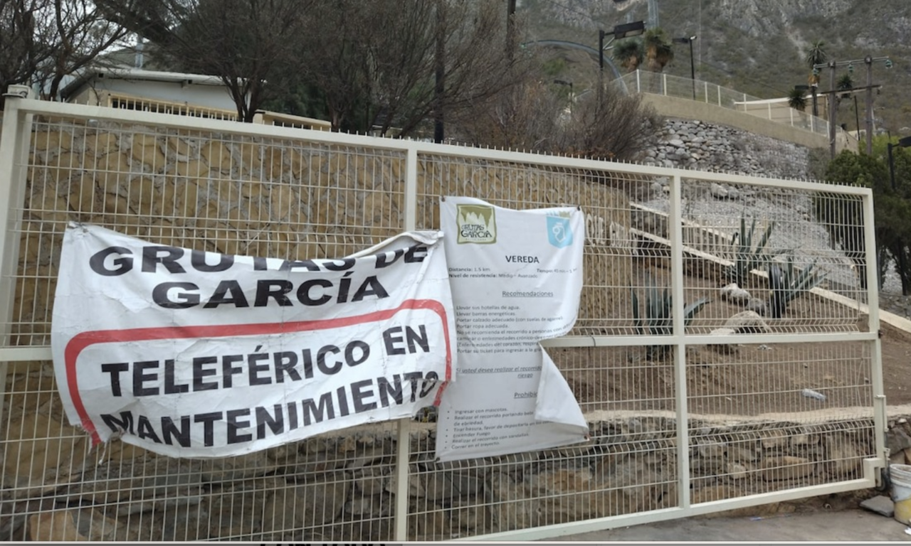Incumplen plazo para reparar teleférico de Grutas de García