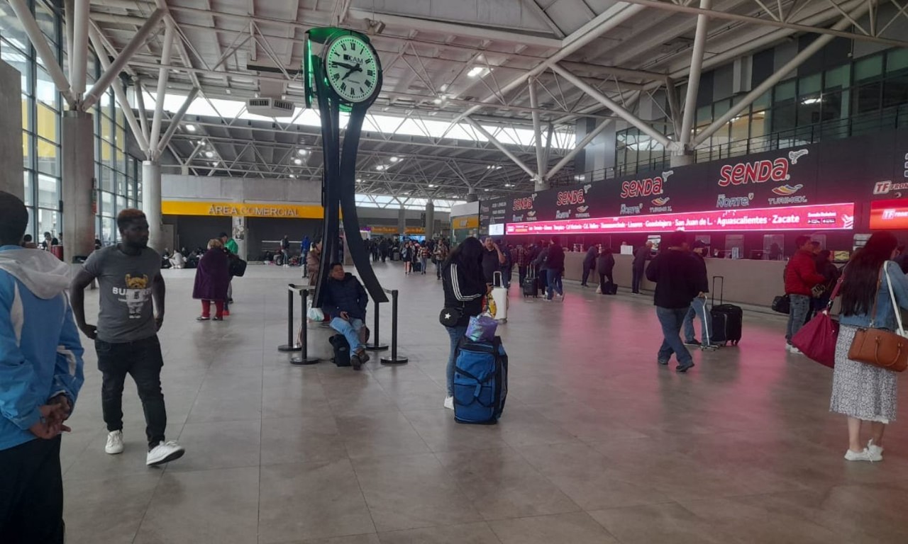 Regios aprovechan Semana Santa para salir de la ciudad