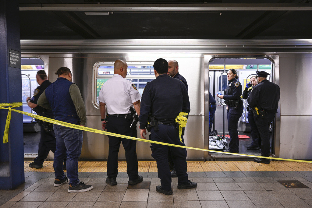 Muerte en metro de Nueva York estremece a neoyorquinos