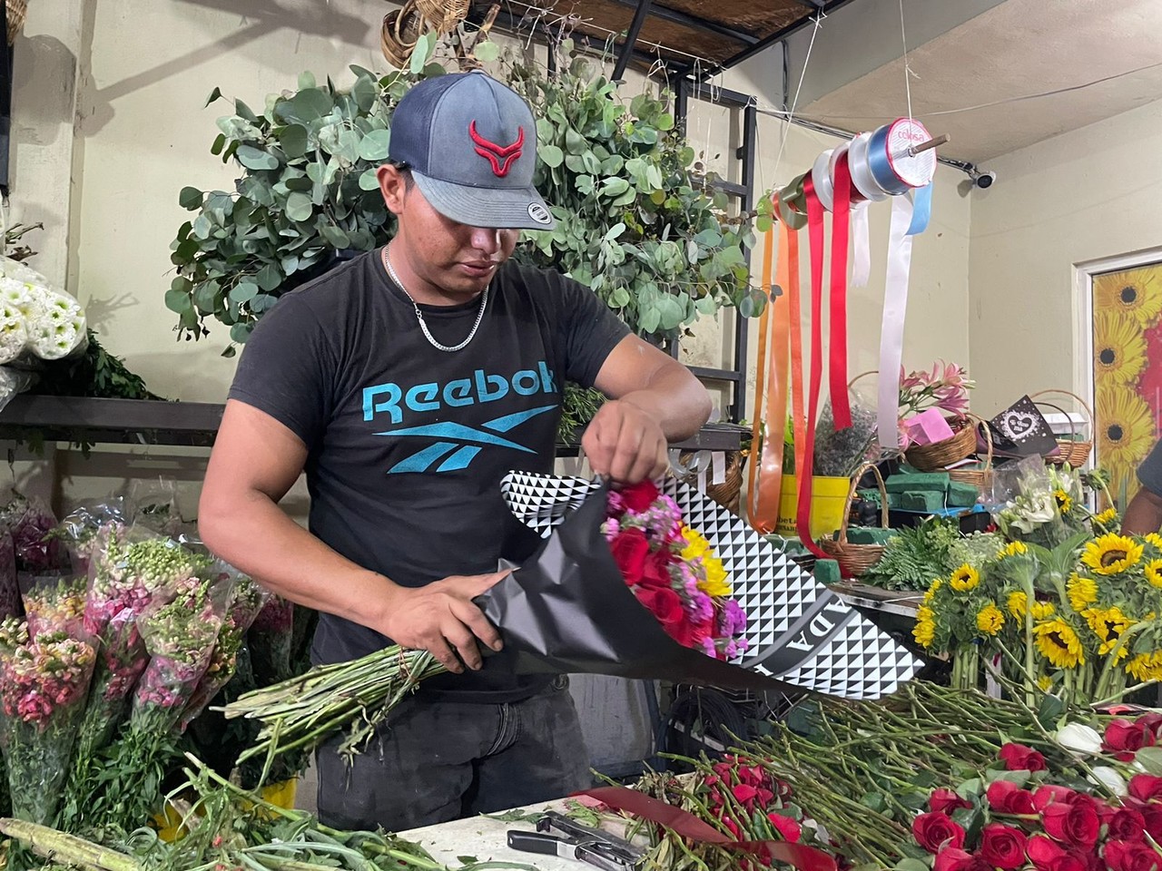 Se preparan florerías de Nuevo León para Día de las Madres