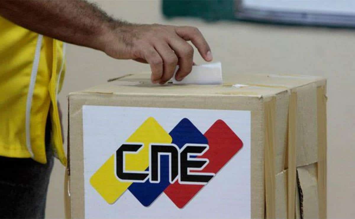 Venezuela realiza elecciones bajo cuestionadas irregularidades