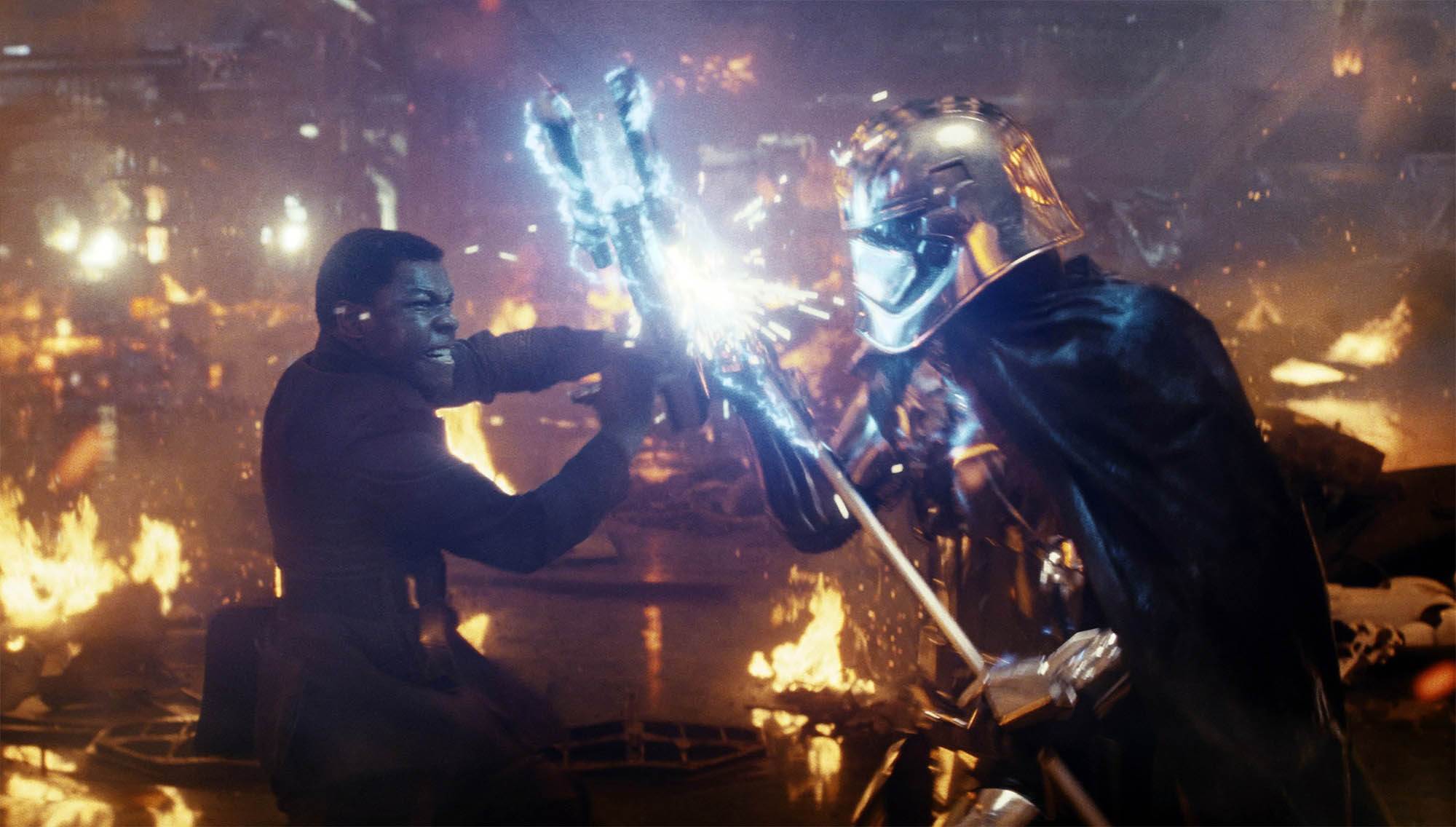 Policía interviene en estreno de Star Wars debido a indignación de fans