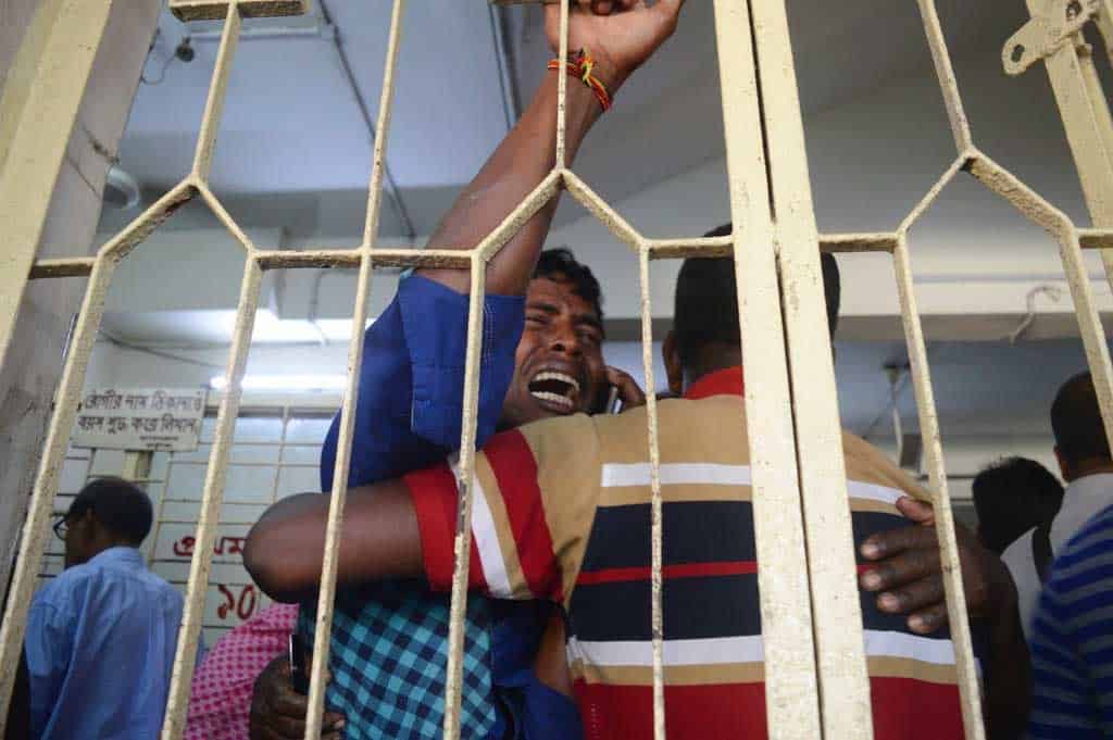 Estampida humana deja al menos 10 muertos en Bangladesh