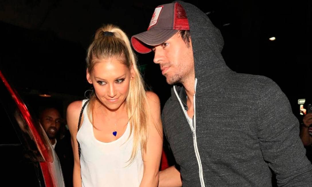 Construye Enrique Iglesias un muro antipaparazzi para proteger a sus gemelos