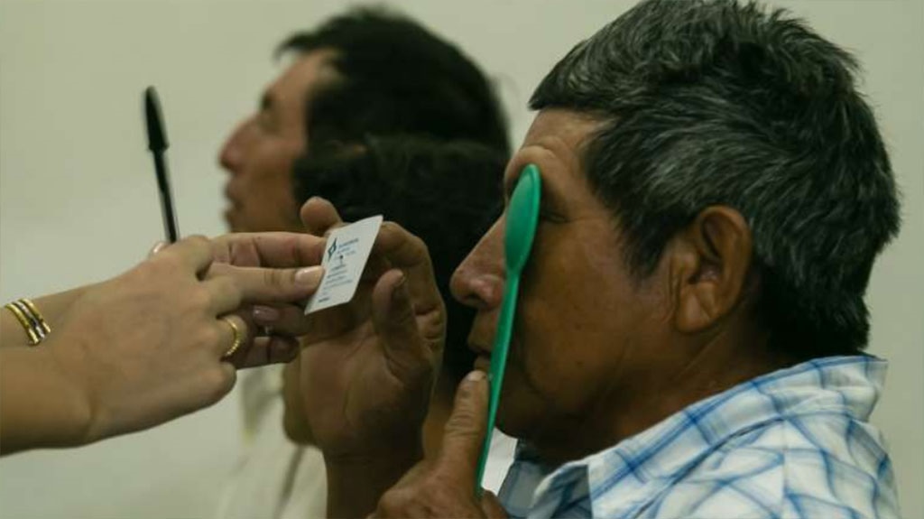 Exigen justicia para los indígenas que perdieron la vista por negligencia médica